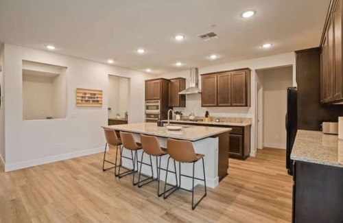 Lodi Casa | Stunning 5BR Wine Country Retreat in Lodi