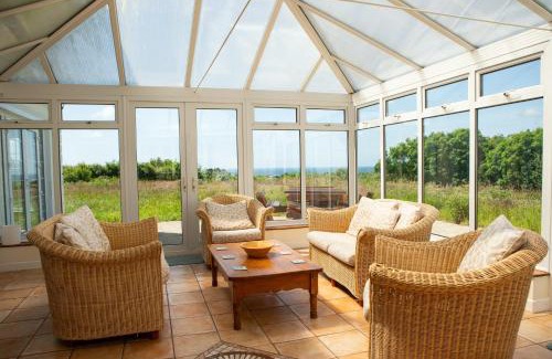 Widemouth Bay Casa | Stunning 6 Bedroom Cottage near Cornish Coast