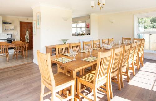 Widemouth Bay Casa | Stunning 6 Bedroom Cottage near Cornish Coast