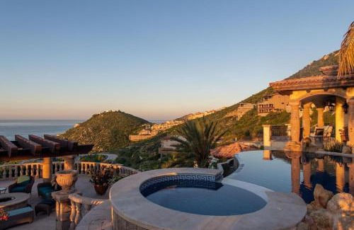 Pedregal Villa | Stunning 6BD Pedregal Villa Maria