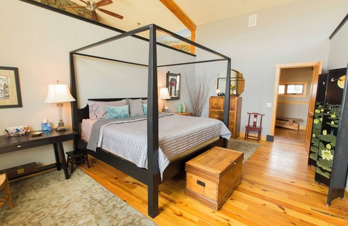 Powell Otro | Stunning 7-bedroom Heart of Yellowstone Ranch. Sixty miles from Yellowstone.
