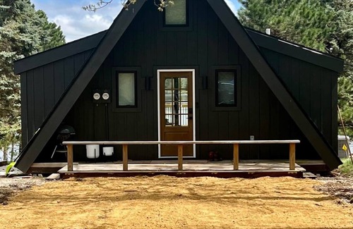 Nekoosa Cabina | Stunning A-Frame on Lake Sherwood near Sand Valley