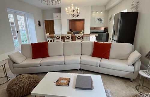 Holworth Villa | Stunning and luxurious Manor House holiday home