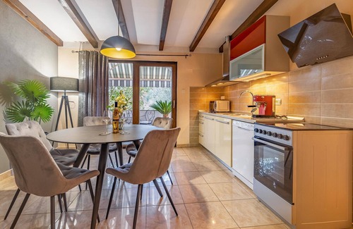 Sveta Nedelja Apartamento | Impresionante apartamento en Labin con.
