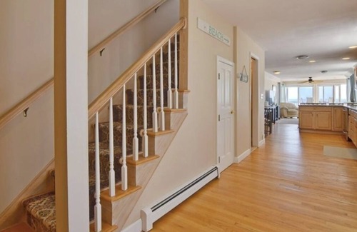 Devon Casa | Stunning Beachfront Home