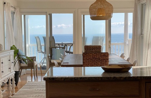 Devon Casa | Stunning Beachfront Home