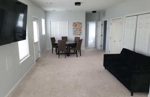 Queens Casa | Stunning Beachfront Queens Getaway townhouse