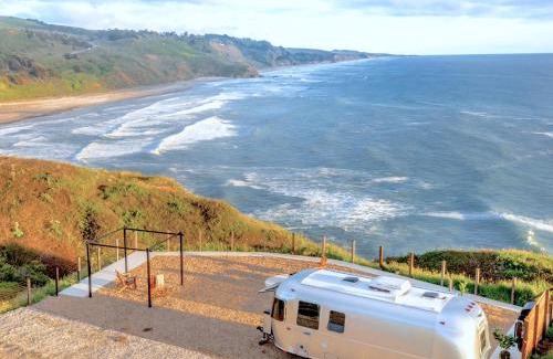 Half Moon Bay Otro | Stunning California Coast Airstream