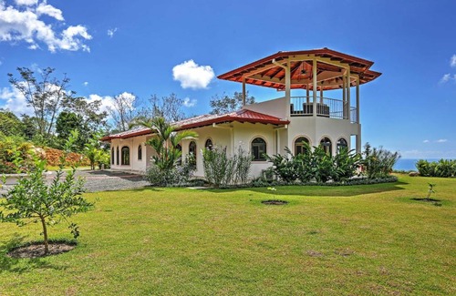Ciudad Cortés Casa | Stunning Casa de la Roca House with Infinity Pool!