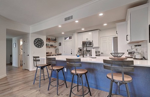 North Scottsdale Condominio | Stunning Condo in Heart of Scottsdale!