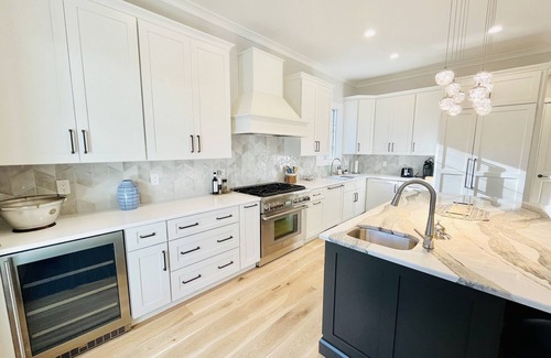 The Pines Casa | Stunning contemporary home with a private pool and walking distance to the beach