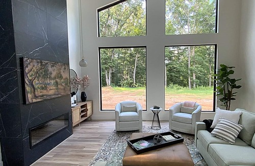 Dewy Rose Casa | Stunning contemporary home in the woods; sauna, screened porch, soaring ceilings
