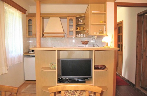 Zabrodi Casa | Maravillosa casa de vacaciones privada para 4 personas con WIFI, TV, terraza y vista panorámica