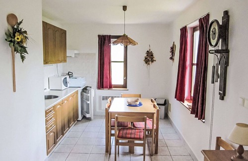 Starkov Casa | Casa de vacaciones privada con piscina, WIFI, TV, patio, mascotas permitida, vista panorámica
