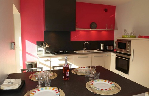 Saint-Ouen-La-Rouerie Villa | Maravillosa casa de vacaciones privada para 6 personas con WIFI, TV, terraza y vista panorámica