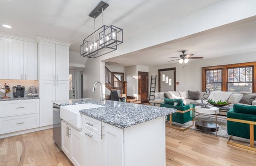 Columbia Casa | Stunning Freshly Remodeled Historic Home - Downtown Columbia!