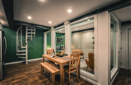 Guilford Casa | Stunning Glass House nestled in the Vermont wilderness!