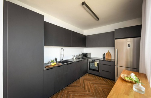 Haifa Apartamento | Stunning Haifa Bay Views Penthouse by Sea N' Rent