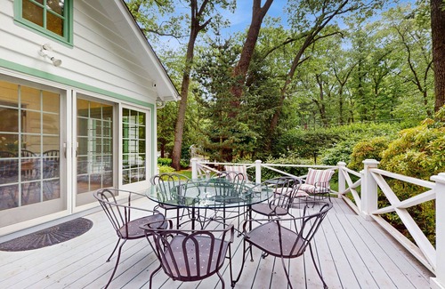 Michiana Casa | Stunning Harbor County Home w/ Hot tub, Large yard, Near Beaches & Town.