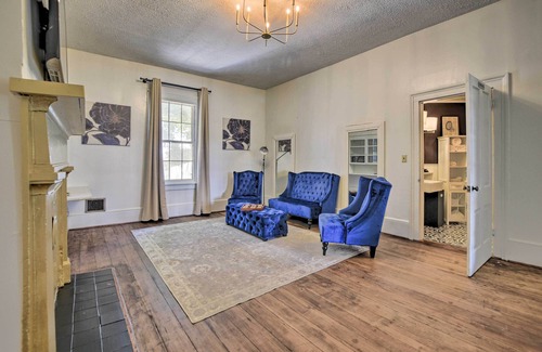 Sellers Otro | Stunning historic home w/ large rooms. Close to attractions. Kid & pet friendly!