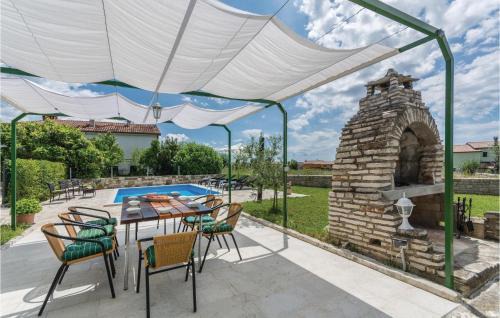 Nova Vas Casa | Stunning Home In Brtonigla With Kitchen