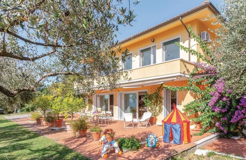 Carrara Casa | Impresionante casa en Carrara -MS-