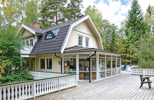 Djurhamn Casa | Stunning Home In Djurhamn With 6 Bedrooms, Wifi And Sauna