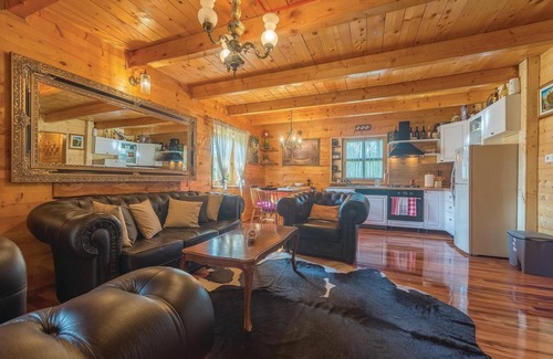 Lovinac Casa | Impresionante casa en Gospic con WiFi