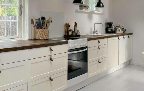 Udsholt Sand Casa | Stunning Home In Græsted With Wifi