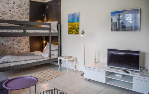 Skillinge Casa | Stunning Home In Skillinge With Wifi