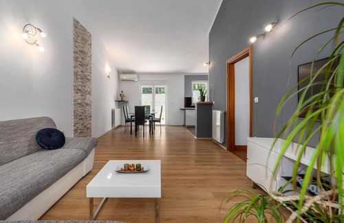 Sveta Nedelja Casa | Impresionante casa en Snasici