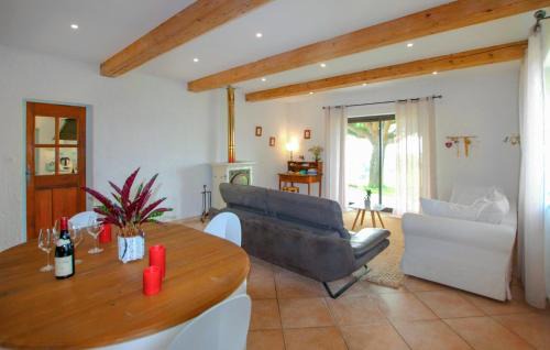Montclus Casa | Stunning Home In St Montan