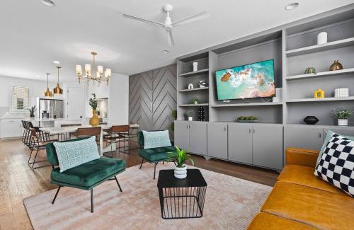 Edgehill Casa | Stunning Home with Garage and Patio Walk to Restaurants 12 South and Belmont