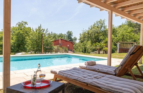 Terranuova Bracciolini Villa | Casa de vacaciones privada con jacuzzi, piscina privada, A/C, WIFI, TV, patio, mascotas permitida