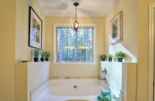 Connellys Springs Casa | Stunning Lake Rhodhiss Vacation Rental!