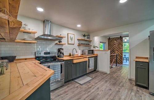 Mount Juliet Casa | Stunning Lake-View Home 22 Mi to Nashville!