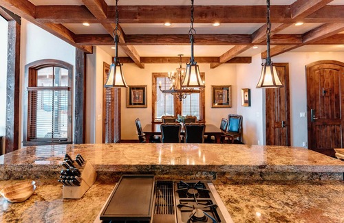 Homewood Villa | Villa frente al lago en la orilla oeste