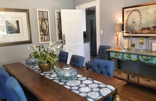 Lodi Casa | Impresionante, grande, bellamente decorada casa en el centro de Lodi con servicios de spa