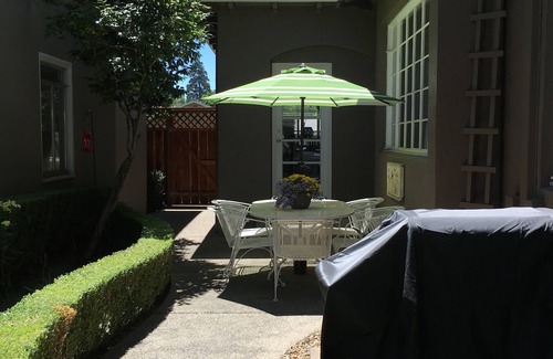 Lodi Casa | Impresionante, grande, bellamente decorada casa en el centro de Lodi con servicios de spa