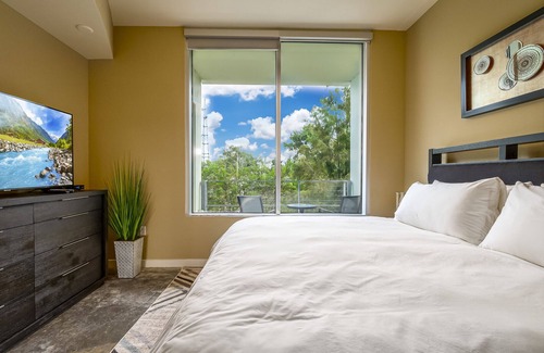 South Eola Condominio | Impresionante y lujoso condominio de 2 dormitorios / 2 baños con plano de planta abierto - Centro de Orlando.