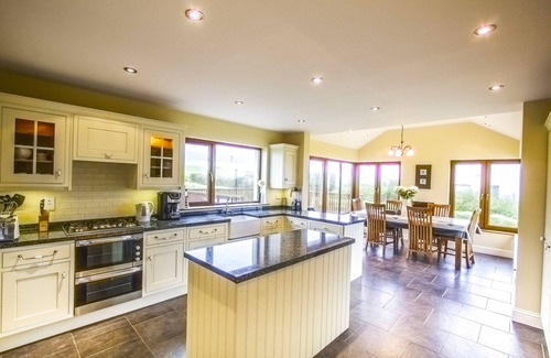 Dingle Casa | Impresionante casa de lujo junto a la playa con espectaculares vistas del océano y la bahía de Dingle.