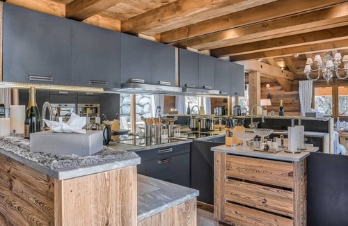 Praz-sur-Arly Chalet De Esquí | Stunning luxury chalet with pool directly on the slopes