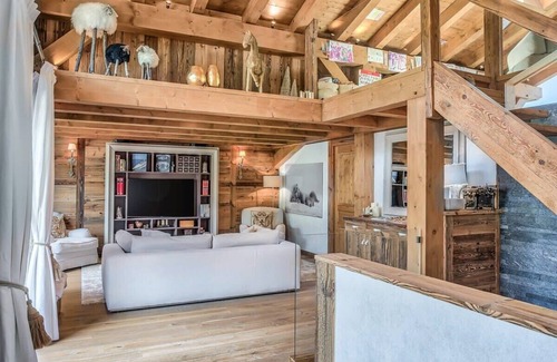 Praz-sur-Arly Chalet De Esquí | Stunning luxury chalet with pool directly on the slopes