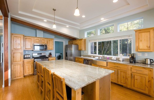 Trinidad Casa | Stunning modern 3BR, 2BA Oceanside Bluff Retreat in Trinidad, California