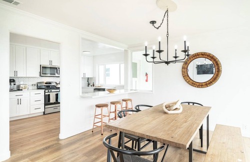 Fort MacArthur Casa | Stunning Ocean View Spanish House Sleep 12 Comfy