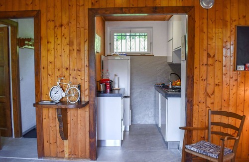 Monteceneri Casa | Preciosa casa de vacaciones privada con WIFI, TV, patio, mascotas permitida y vista panorámica