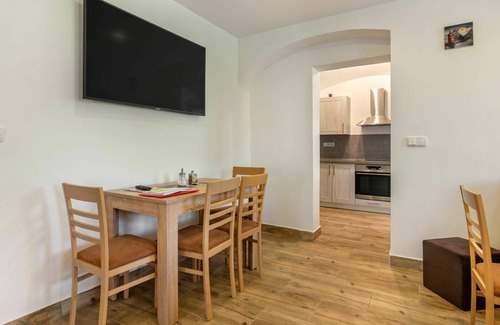 Olesnice v Orlickych horach Villa | Casa de vacaciones privada con jacuzzi, piscina privada, WIFI, TV, patio, mascotas permitida