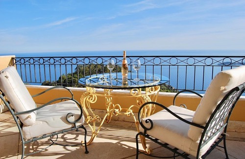 Eze Apartamento | Impresionante ático con vistas panorámicas de Eze y Cap Ferrat