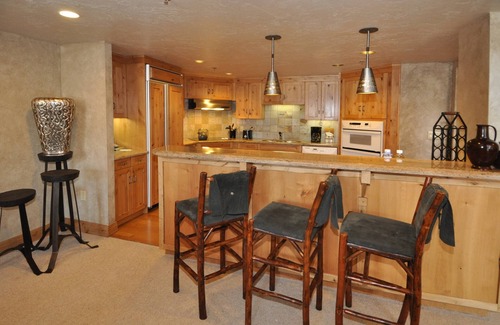 Park City Condominio | Stunning penthouse with 3,600 sq. ft. of luxury! by RedAwning - Save 20% on 7+ Nights!
