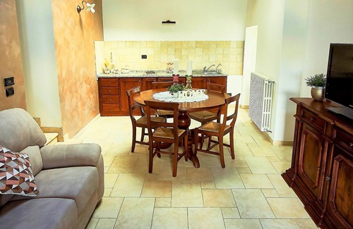 Monte Santa Maria Tiberina Villa | Casa de vacaciones privada con piscina privada, WIFI, sauna, A/C, TV, patio, vista panorámica